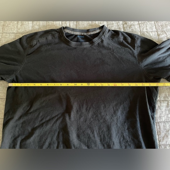 Kuhl t-shirt, in men’s XL - black, not Hurley or Nike - Picture 3 of 4